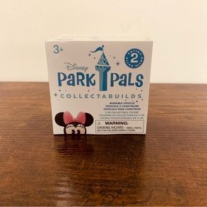 Disney Park Pals Collectabuilds Mystery box